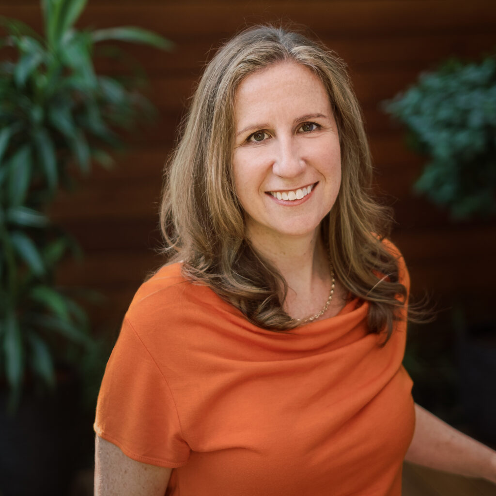 Fiona Lake Waslander headshot
