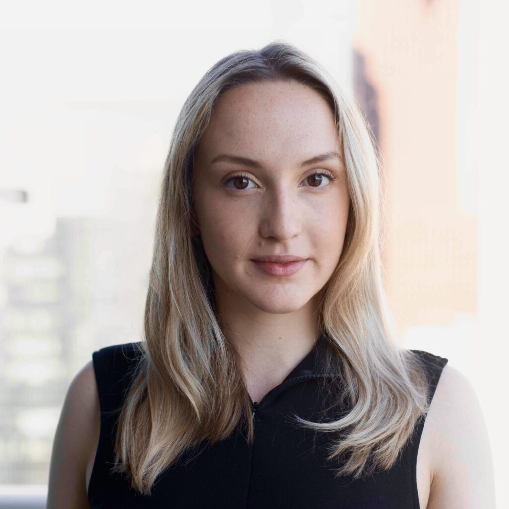 Ella Farlinger headshot