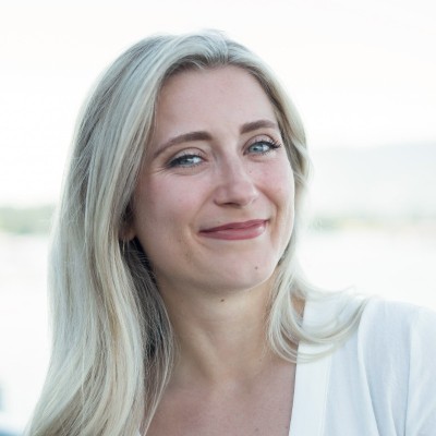 Naomi Giberson headshot